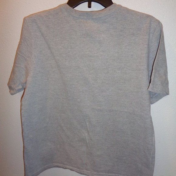 Women's T-Shirt Size Medium - Picture 11 of 11